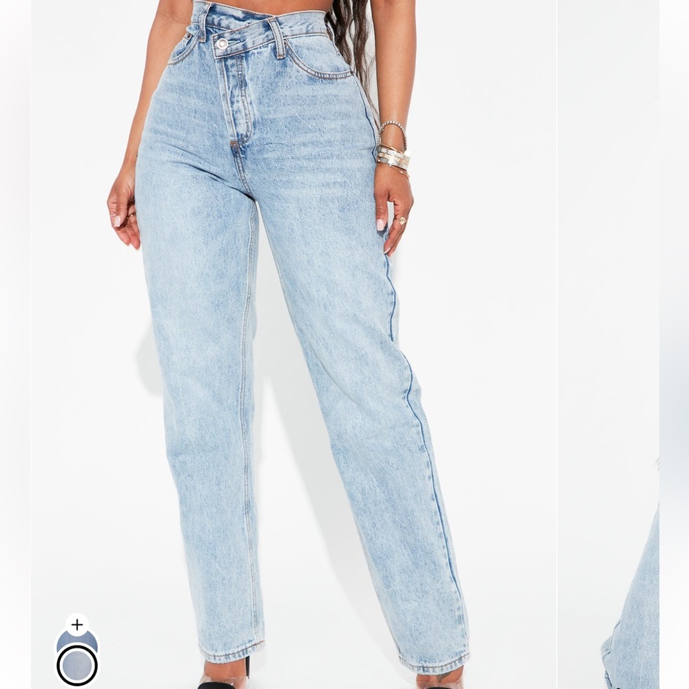 Crossover Straight Leg Jeans - Medium Wash